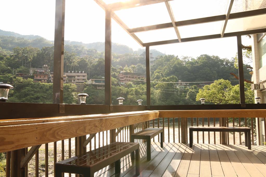 ホテルフェニックス サン フラワー バレー リゾート 台北市 エクステリア 写真
