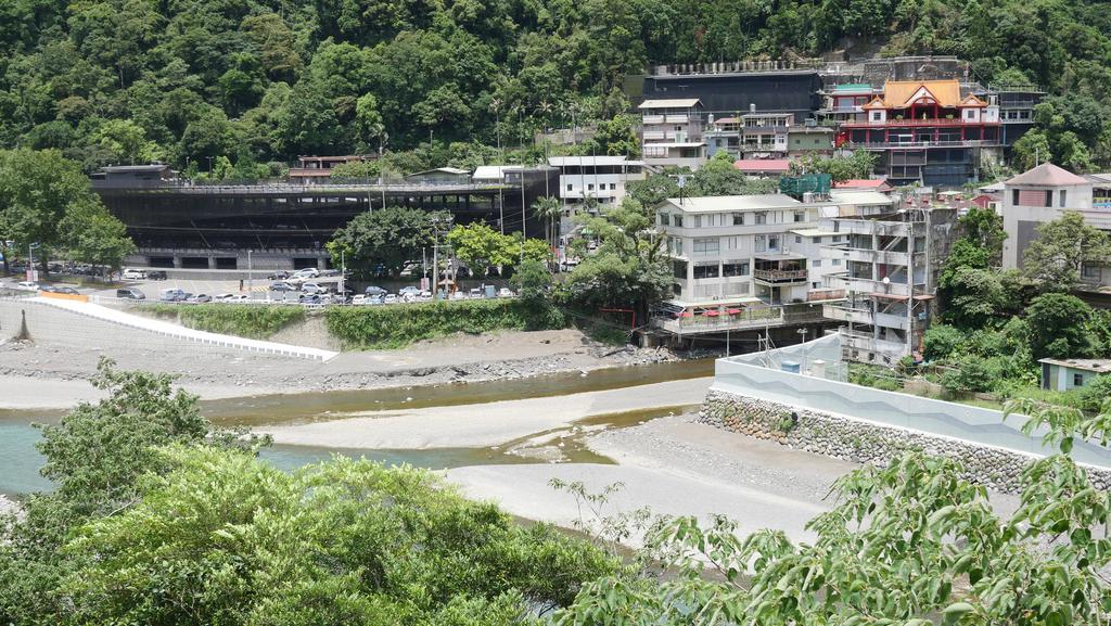 ホテルフェニックス サン フラワー バレー リゾート 台北市 エクステリア 写真